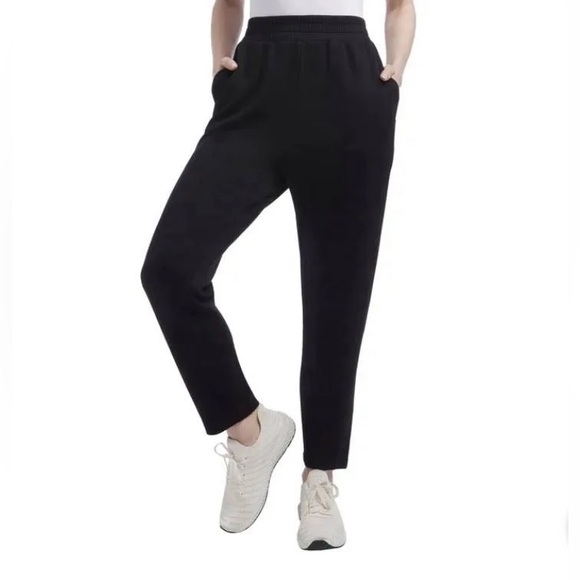 Danskin Pants - 🆕 DANKSIN Luxe Retro Jogger in Black